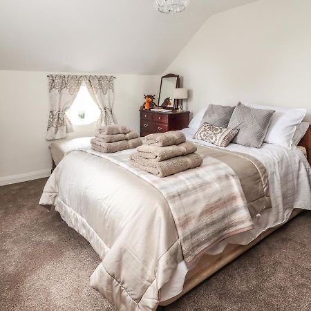 Springfield Cottage Рексем Экстерьер фото