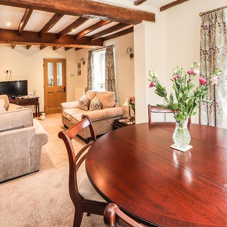 Springfield Cottage Рексем Экстерьер фото