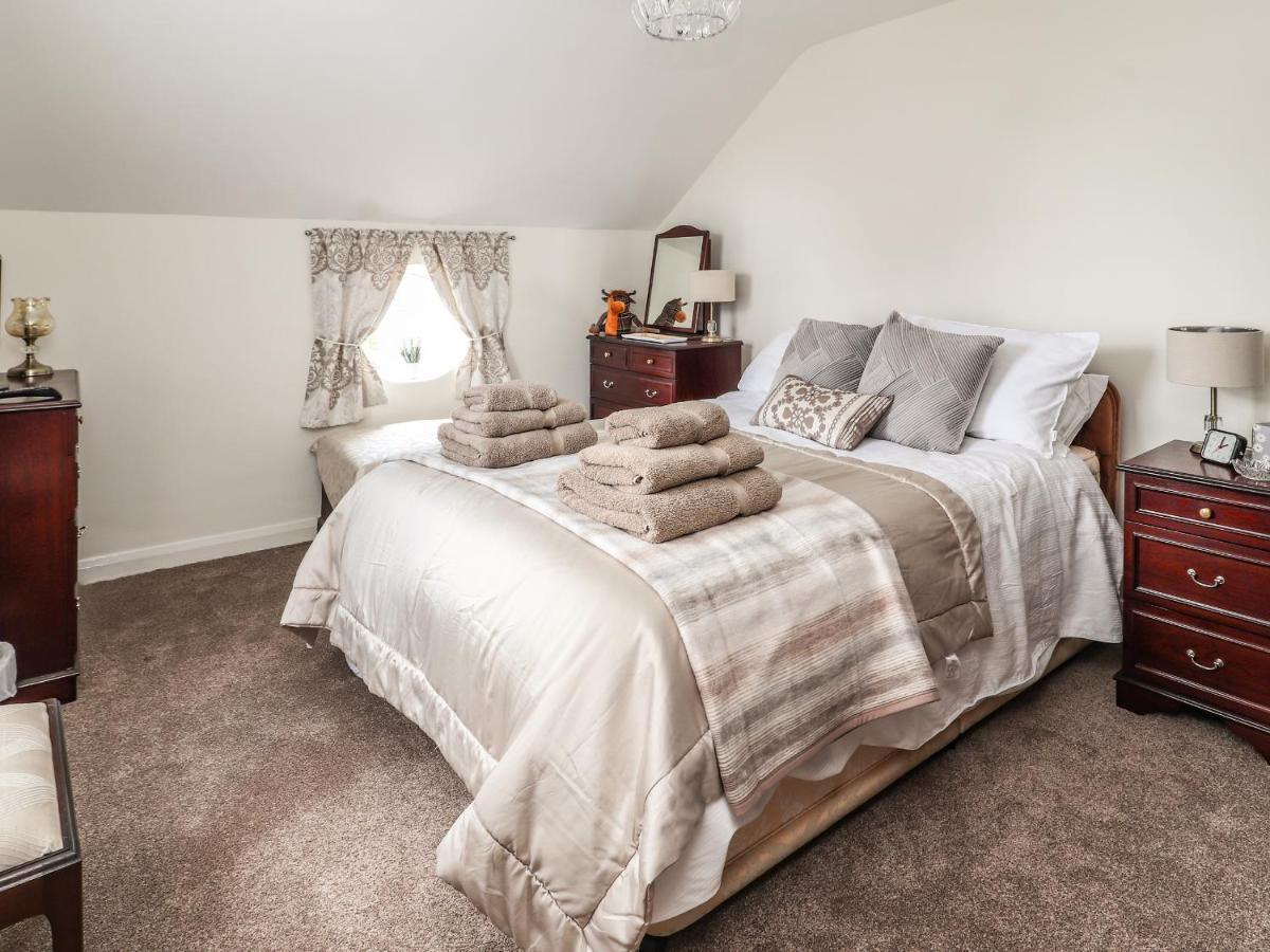 Springfield Cottage Рексем Экстерьер фото