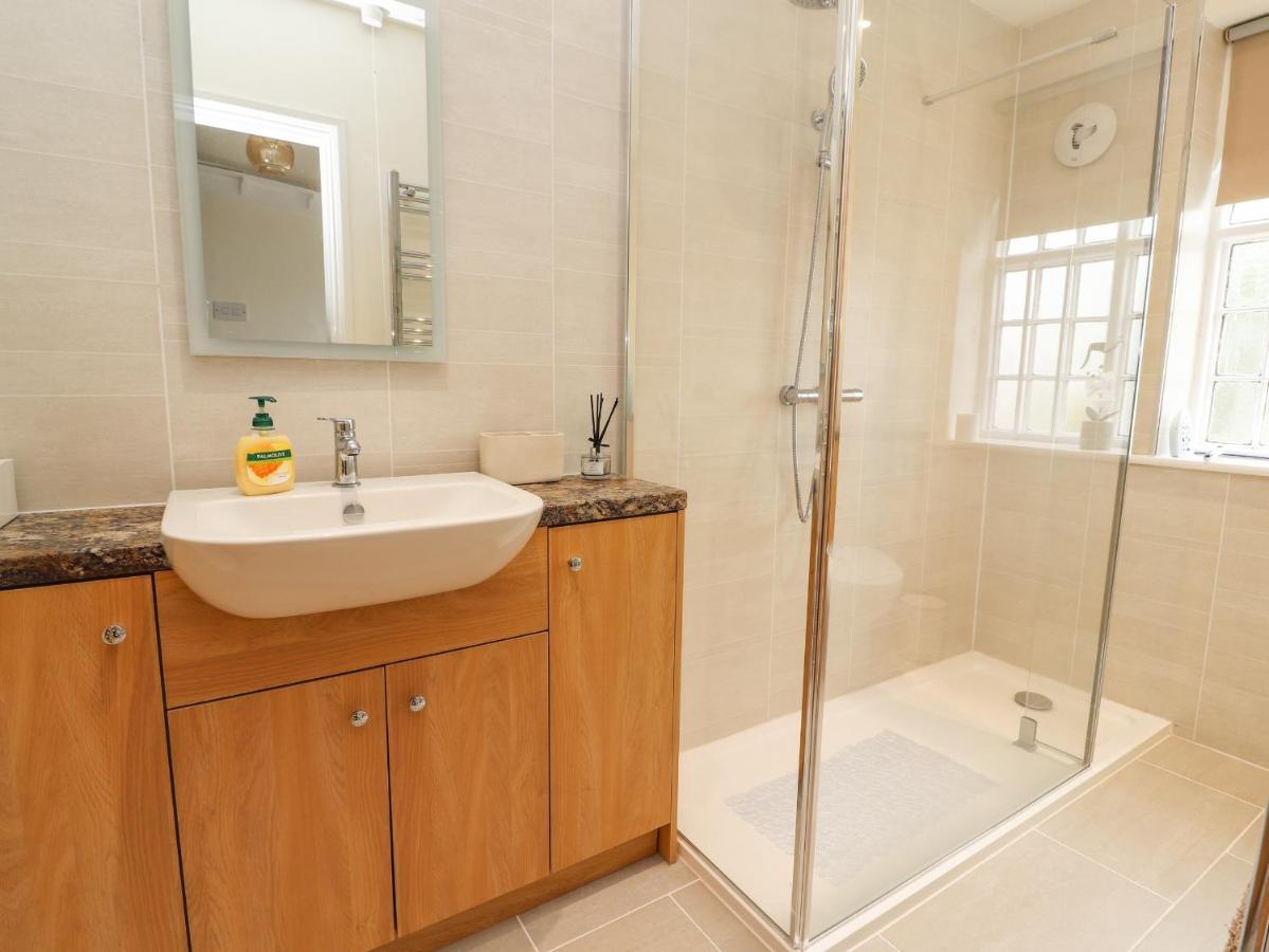 Springfield Cottage Рексем Экстерьер фото