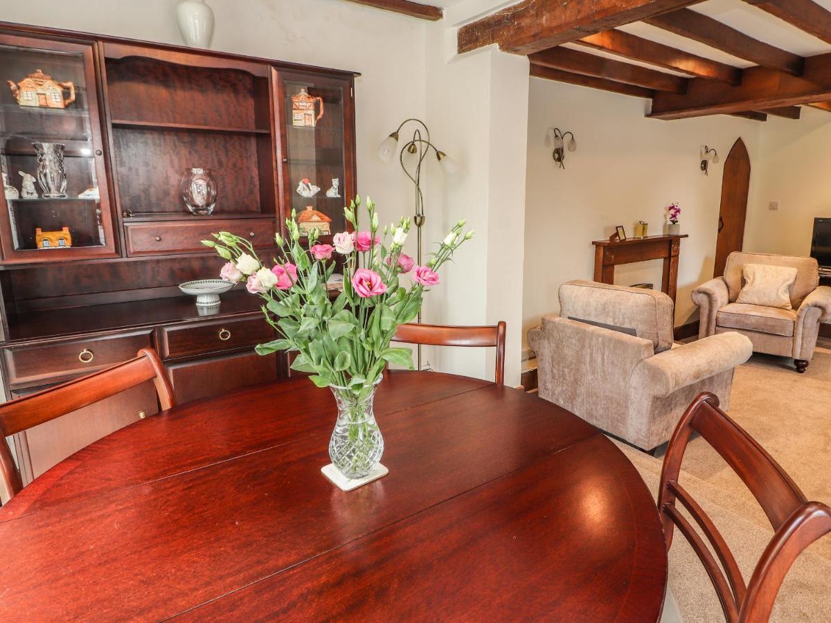 Springfield Cottage Рексем Экстерьер фото